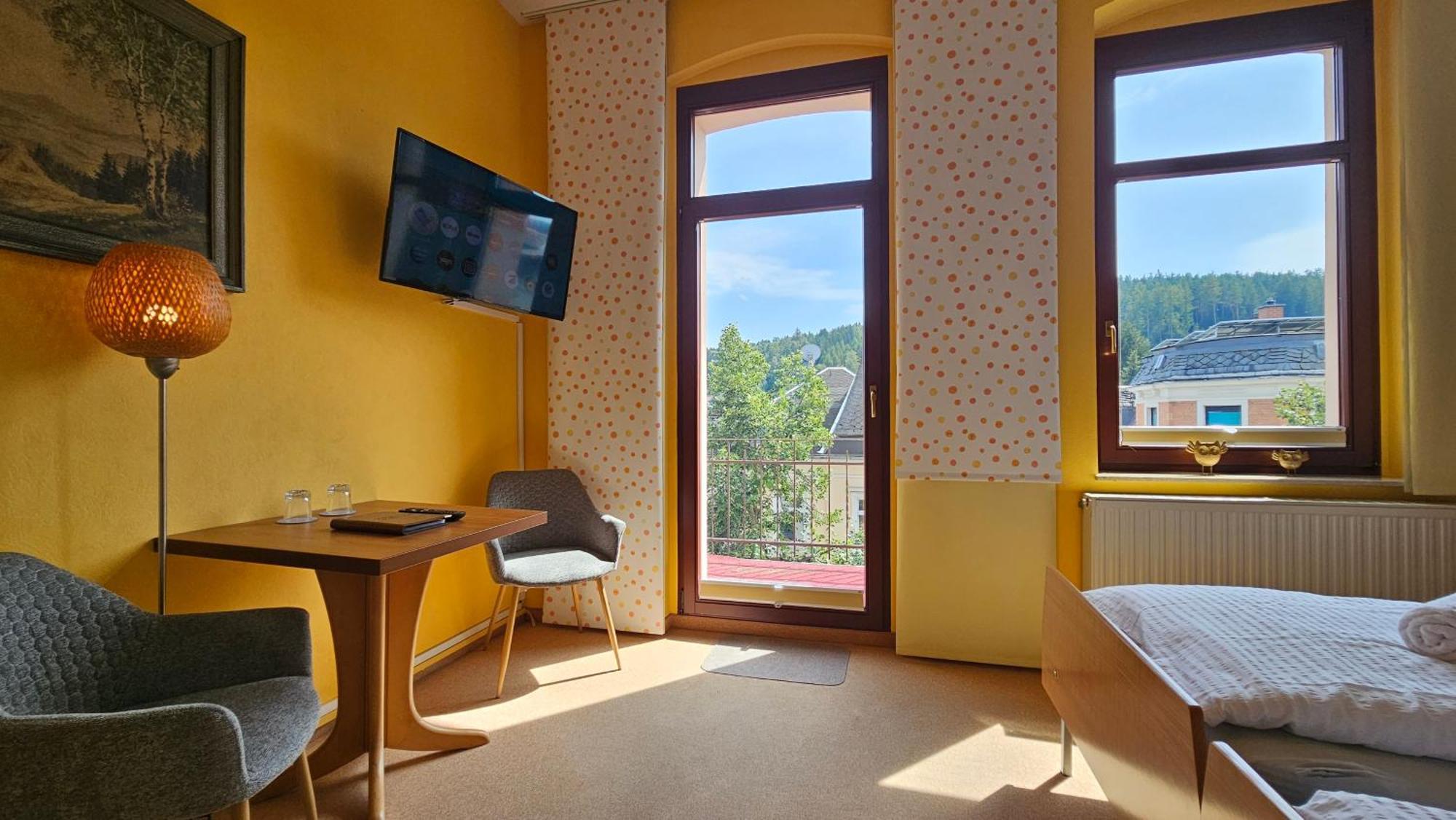 Pension Weisse Rose, Parkplatz, Fruehstueck, Wlan, Zentral Bad Elster Exteriör bild