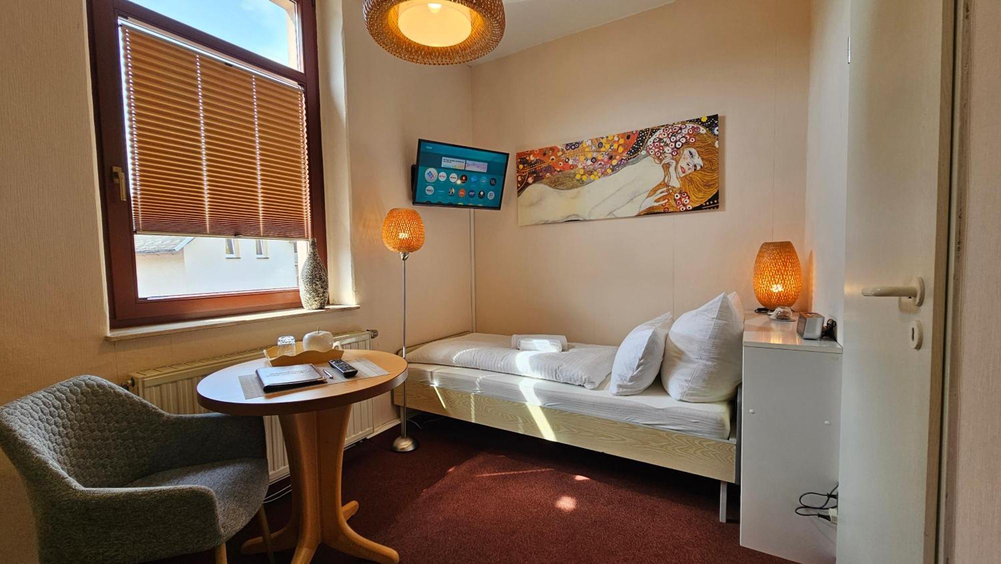 Pension Weisse Rose, Parkplatz, Fruehstueck, Wlan, Zentral Bad Elster Exteriör bild