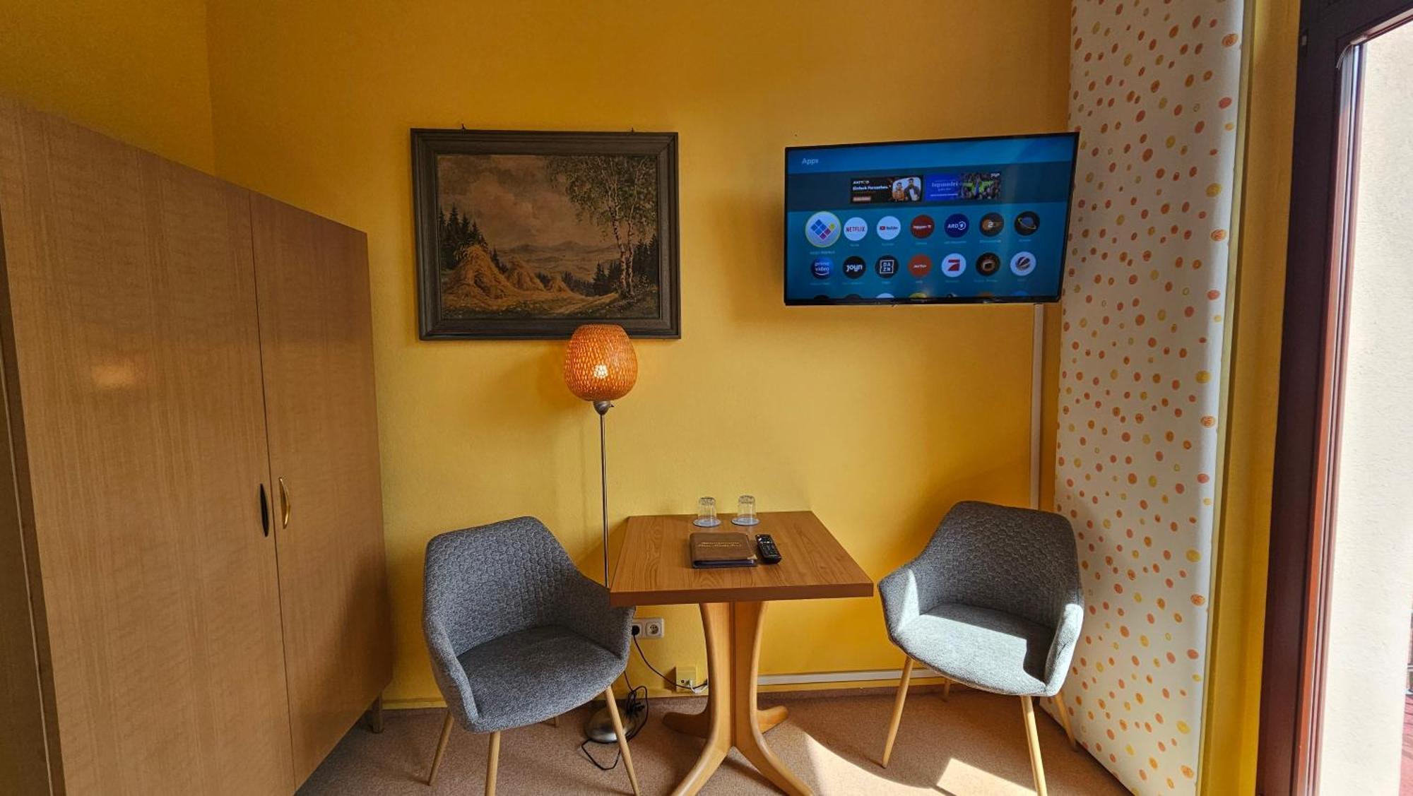 Pension Weisse Rose, Parkplatz, Fruehstueck, Wlan, Zentral Bad Elster Exteriör bild