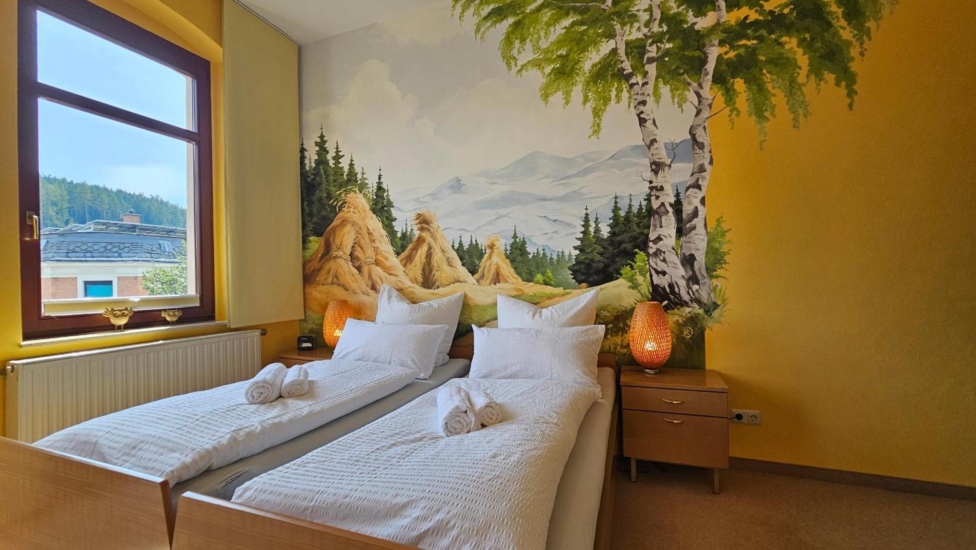 Pension Weisse Rose, Parkplatz, Fruehstueck, Wlan, Zentral Bad Elster Exteriör bild