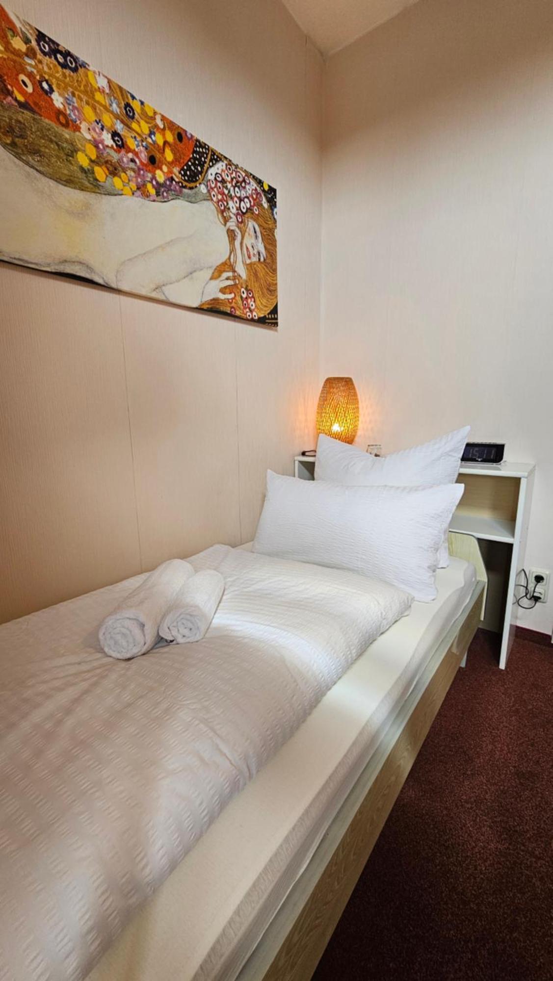 Pension Weisse Rose, Parkplatz, Fruehstueck, Wlan, Zentral Bad Elster Exteriör bild
