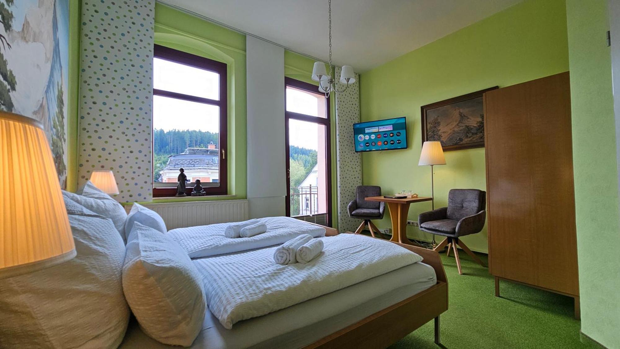 Pension Weisse Rose, Parkplatz, Fruehstueck, Wlan, Zentral Bad Elster Exteriör bild